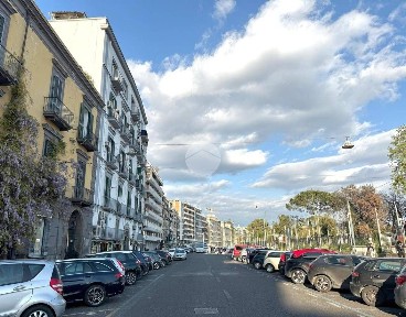 Trilocale Riviera di Chiaia 124, Chiaia, Napoli