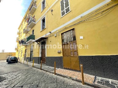 Bilocale traversa 2 Privata Fumaroli, San Giovanni a Teduccio, Napoli