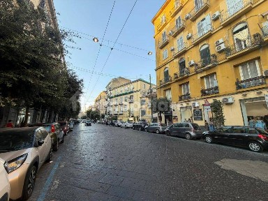 Trilocale piazza Volturno, Tribunali, Napoli