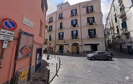 Trilocale via Bisignano, Chiaia, Napoli