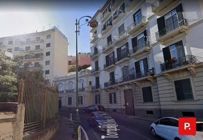 Trilocale via tasso 73, Piazza Amedeo - Parco Margherita, Napoli