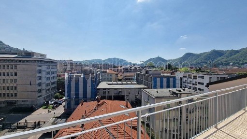 Appartamento via Rezzonico, Valduce - Crispi, Como