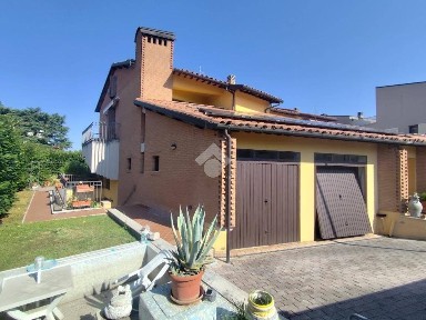 Villa a schiera via Monte Cervara 6, Sanmagno, Sterpete, Corvia, Foligno