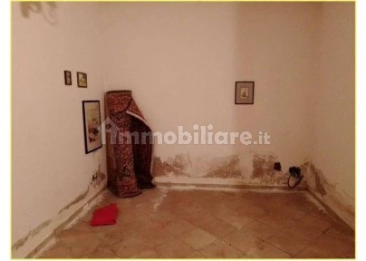 Villetta a schiera all'asta via Cristo Re 7, Vetralla