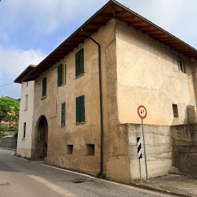 Terratetto plurifamiliare via 25 Aprile 23, Uggiate Trevano, Uggiate con Ronago