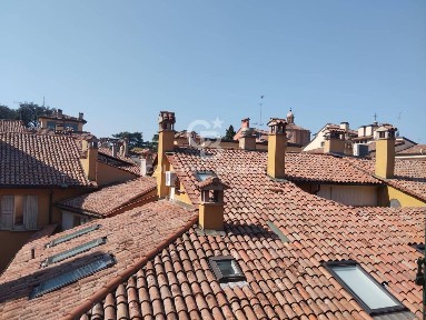 Bilocale vicolo Spirito Santo, Centro Storico, Bologna