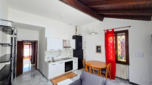 Bilocale via Luigi Zamboni, Centro Storico, Bologna