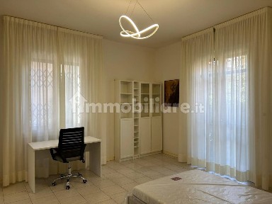 Trilocale buono stato, piano rialzato, Massarenti, Bologna