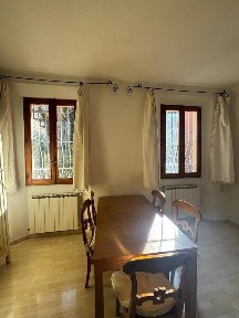 Bilocale via Castiglione, 76, Santo Stefano, Bologna