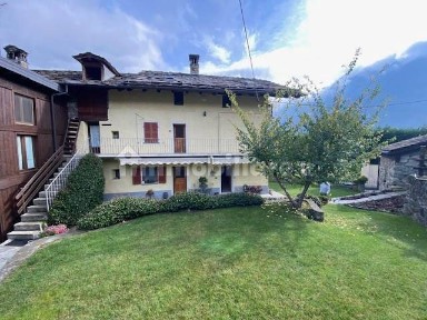 Terratetto unifamiliare frazione Ville 70, Villa Nabian, Challand-Saint-Victor
