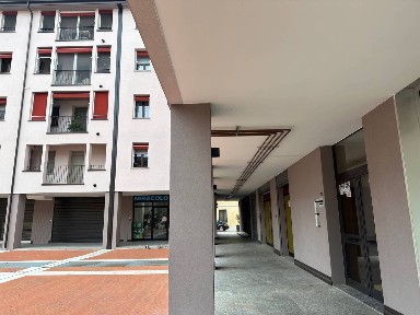 Locale commerciale in Affitto