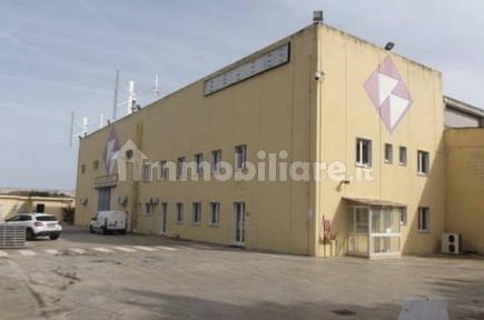 Capannone all'asta zona Industriale, Porto Torres
