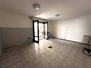 Trilocale ottimo stato, piano rialzato, Tombaccia, Pesaro