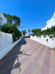Villa bifamiliare via Perù, Leporano Marina, Leporano