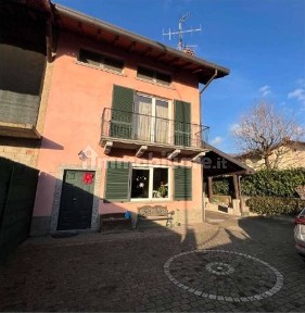 Villetta a schiera all'asta via Castello, 2, Annone di Brianza