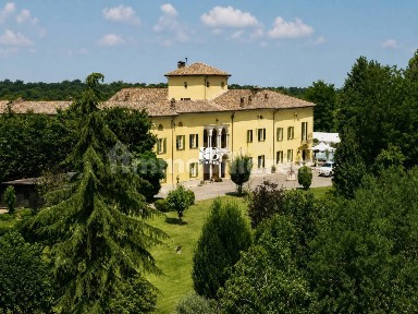 Casale Case Sparse Colombarola, Castell'Arquato