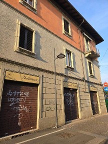 Locale commerciale in Vendita