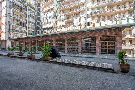 Locale commerciale in Affitto