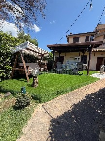 Trilocale via delle agavi 9, Centro, Formia