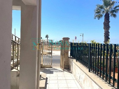 Quadrilocale viale della Repubblica 20, Donnalucata, Scicli