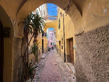 Appartamento via Santa Lucia 4, Centro, Taggia