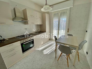 Appartamento via Bent. Amilcare Nuvolone 33, Centro, Taggia