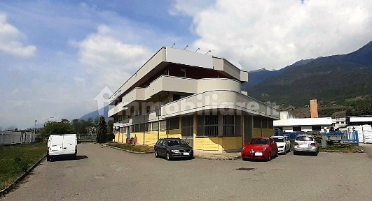 Locale commerciale in Affitto