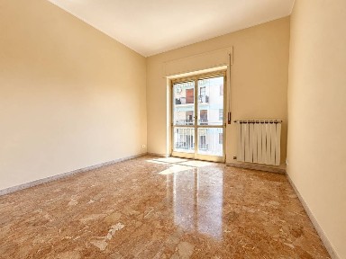 Trilocale via Nicola Fabrizi 171, Piazza Salotto - Corso Umberto, Pescara
