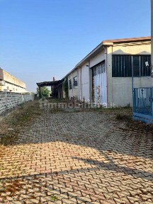 Capannone in Vendita
