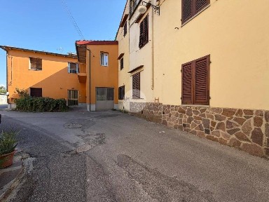 Bilocale via di san rocco 48, Brozzi, Firenze
