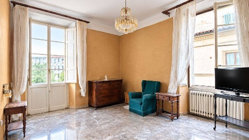 Quadrilocale piazza Cesare Beccaria 10, Sant'Ambrogio, Firenze
