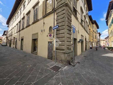 Prato, Centro Storico - San Francesco, Via Cesare Guasti, 17