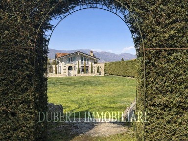 Villa unifamiliare via Arturo Toscanini, Centro, Bisuschio