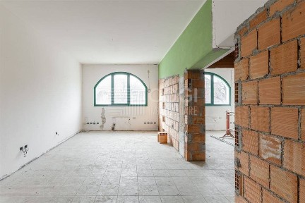 Trilocale da ristrutturare, primo piano, Centro, Alfonsine