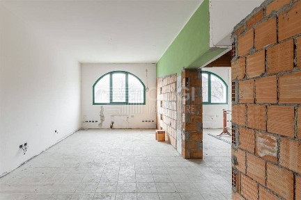 Trilocale da ristrutturare, primo piano, Centro, Alfonsine