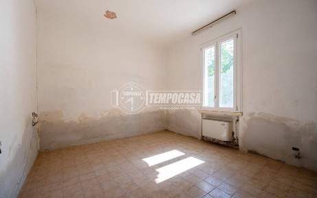 Faenza, Via F. Rosselli 33