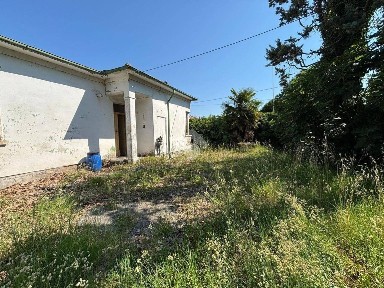 Alfonsine, Via due giugno, 41