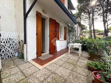Ravenna, Porto Corsini - Marina Romea, Viale delle Betulle, 36