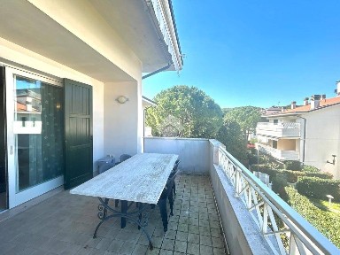 Cervia, Viale Dante Alighieri, 57