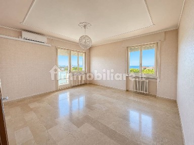Quadrilocale da ristrutturare, settimo piano, Centro, Cervia