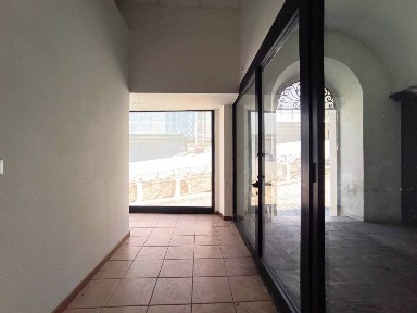 Locale commerciale in Affitto