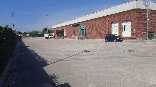 Attività commerciale in Affitto