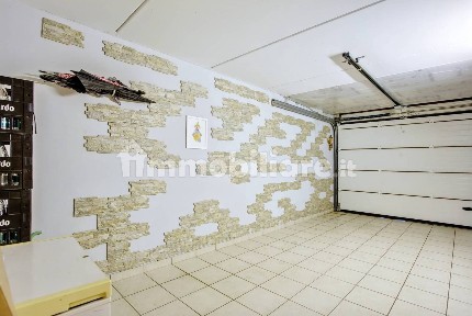 Villa a schiera via Lazzaretto, Centro, Cadegliano-Viconago
