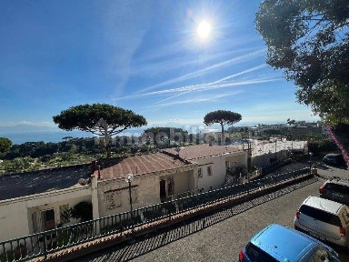 Locale commerciale in Vendita