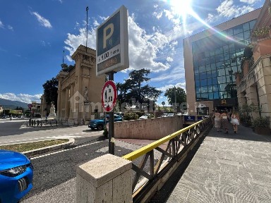 Locale commerciale in Affitto