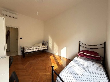 Torino, San Donato, Via Pinelli, 19