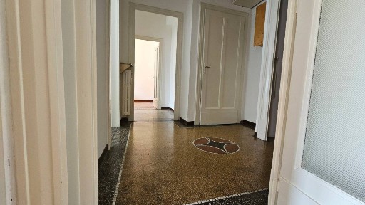 Trilocale via Amedeo Peyron 10, San Donato, Torino