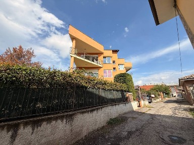 Pinerolo, Via Bertairone, 20
