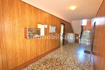 Trilocale via Filippo Turati 8, Centro, Trofarello