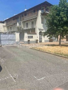 Salassa, Piazza Giovanni Tamietti